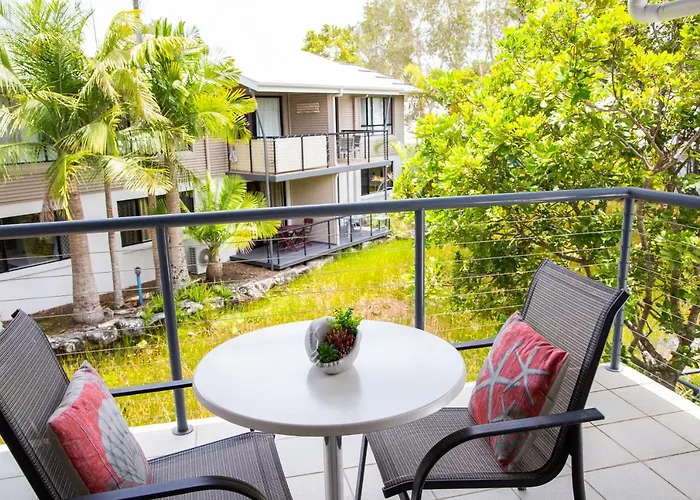 Tropical Getaway In 2 Bedroom Unit In 4 Star Resort